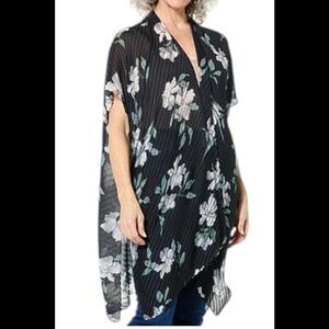 Anne Klein Women's Pleated Hibiscus Print Ruana Black Multi